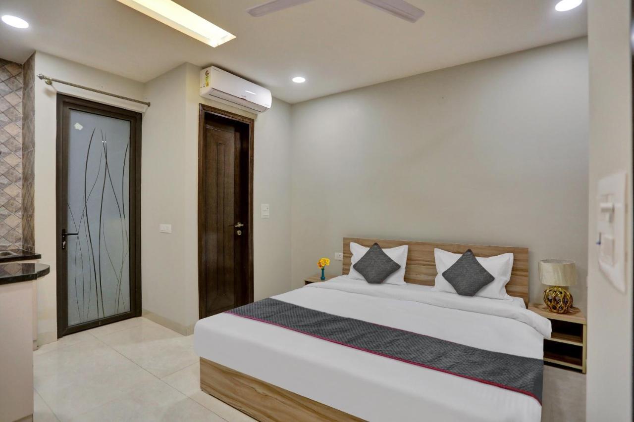 Townhouse Xanthe Hotel Ноида Екстериор снимка