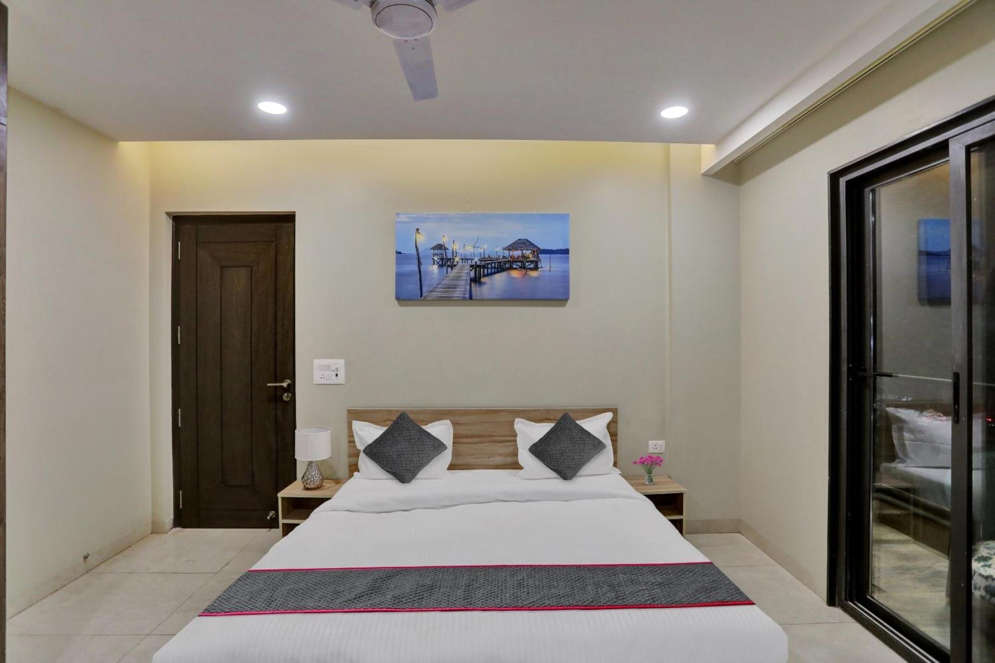 Townhouse Xanthe Hotel Ноида Екстериор снимка