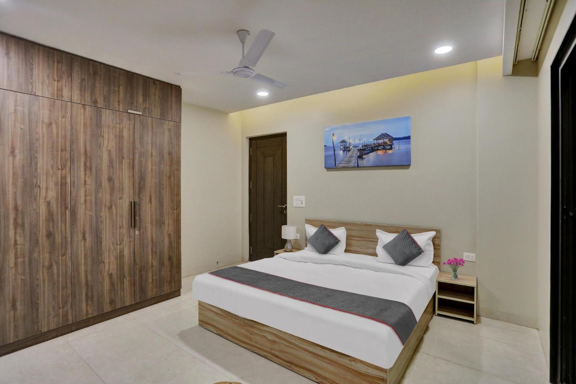 Townhouse Xanthe Hotel Ноида Екстериор снимка